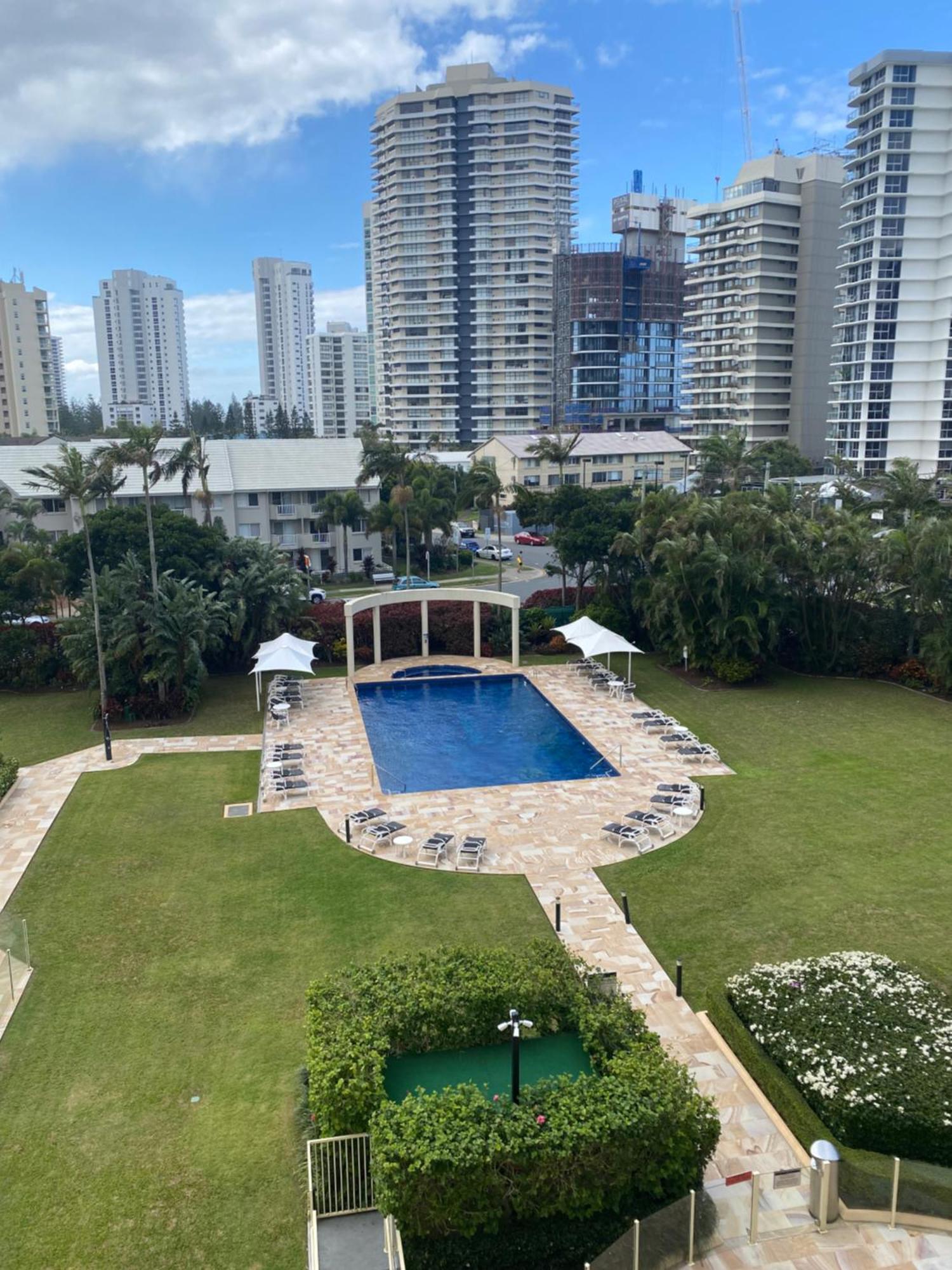 Contessa Holiday Apartments Gold Coast Exterior photo