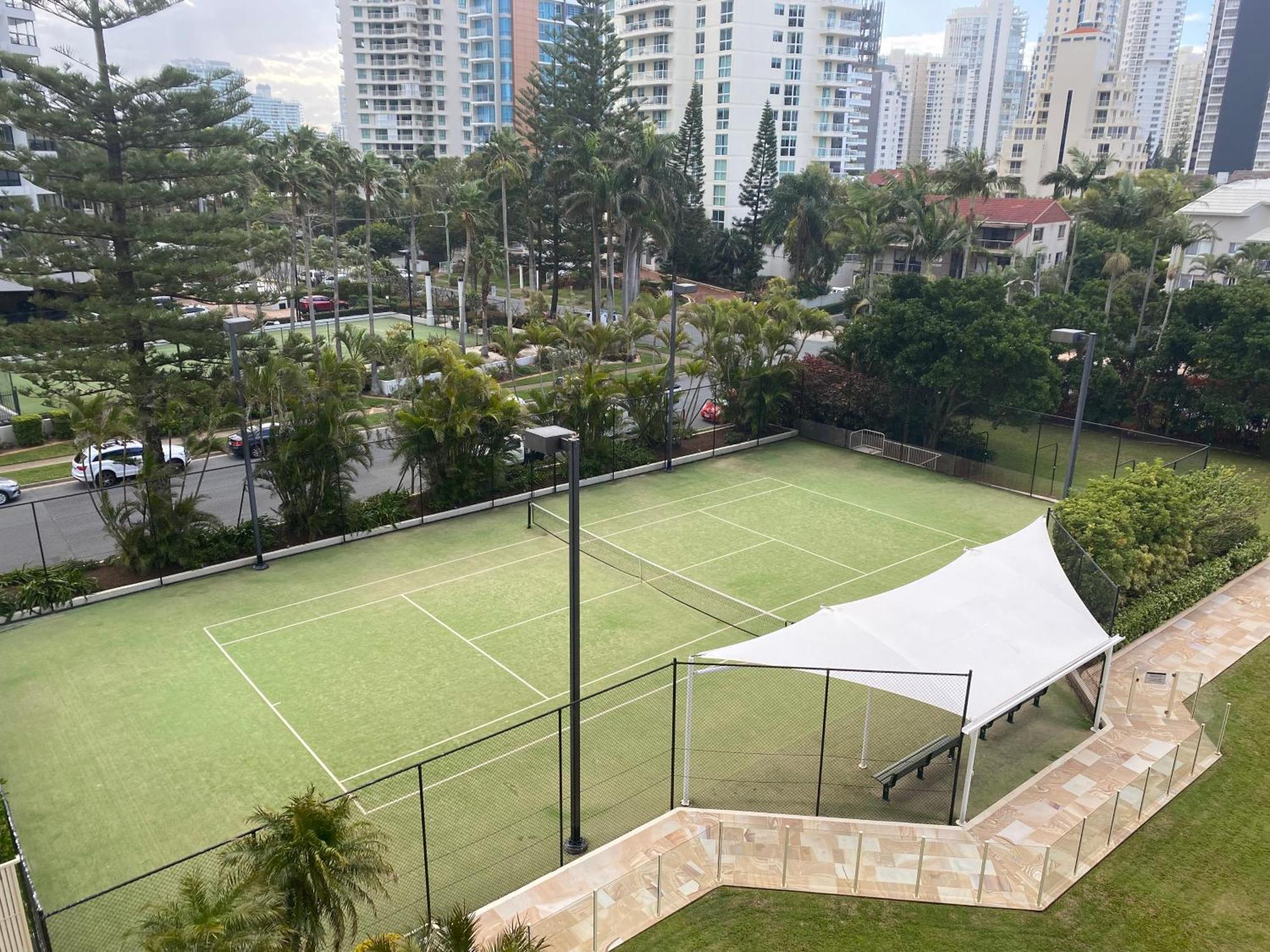 Contessa Holiday Apartments Gold Coast Exterior photo